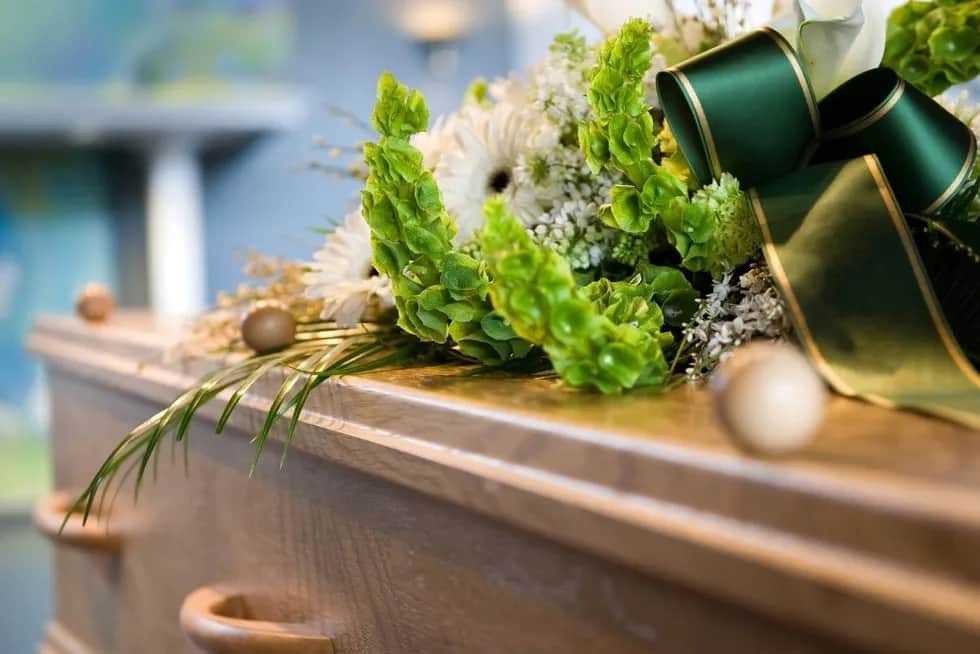 Jak napisać list pożegnalny po śmierci: Poruszające słowa